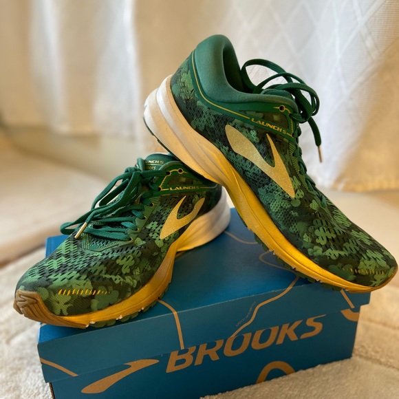 brooks launch 5 shamrock womens